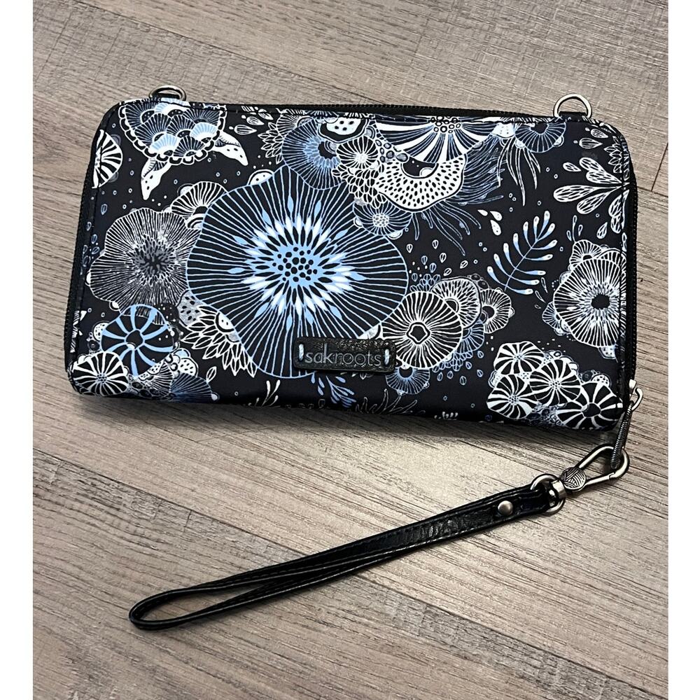 Sakroots Artist Circle Large Smartphone Wristlet